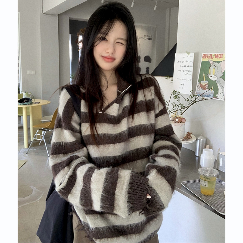 American retro niche design striped hole knitted sweater for women hollow autumn new chic fashion top