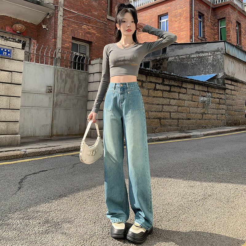 Real shot of wide leg jeans in 2024, new high waisted design, loose and slimming, and straight leg women's pants