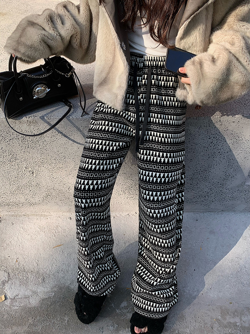 Actual shot of winter thickening new fashion street contrasting color elastic waist loose casual floor mopping pants for women