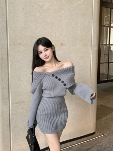 Actual shot of new spring gray sweater skirt waist-covering hip knitted skirt suit