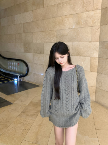 Actual shot of new spring sweater, lazy style retro knitted top