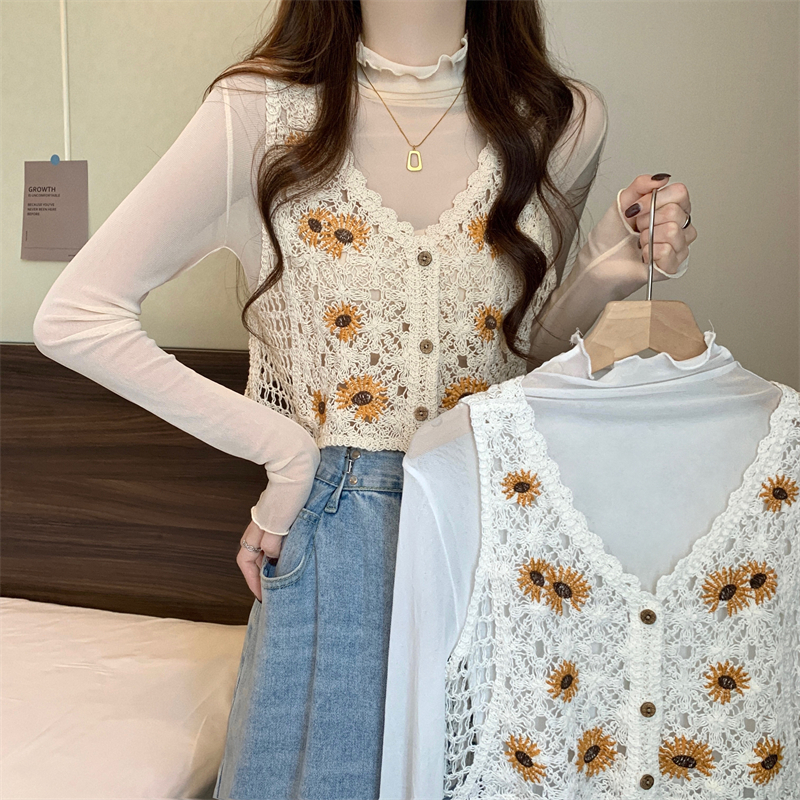 Actual shot of the new version of Korean style crocheted hollow vest + inner mesh T-shirt suit