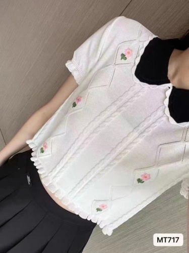 New Korean style small fresh lapel embroidered flower slimming short-sleeved top for women