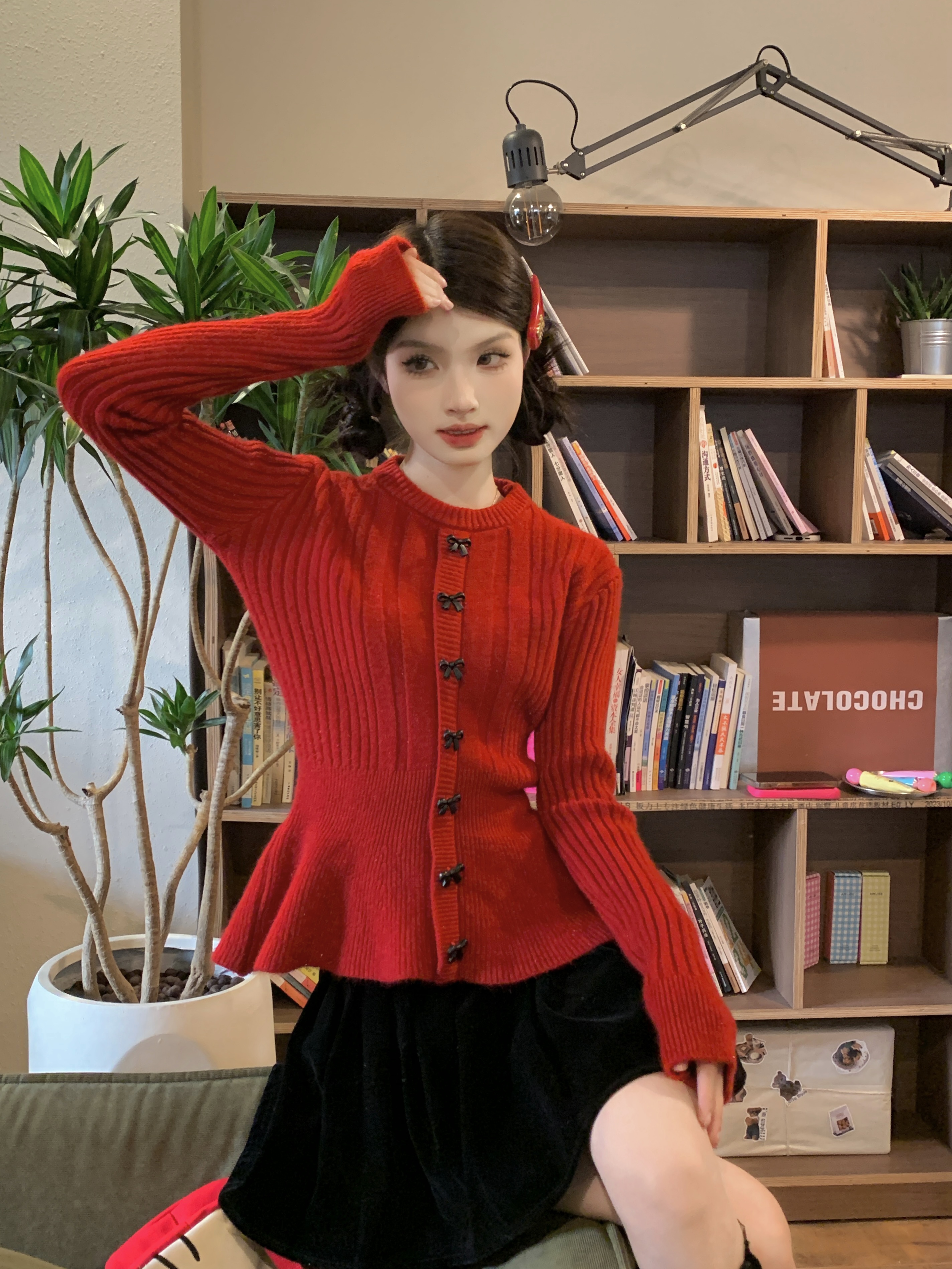 Real shot of bow New Year's red sweater for women in autumn and winter, waist-cinching temperament knitted bottoming shirt top