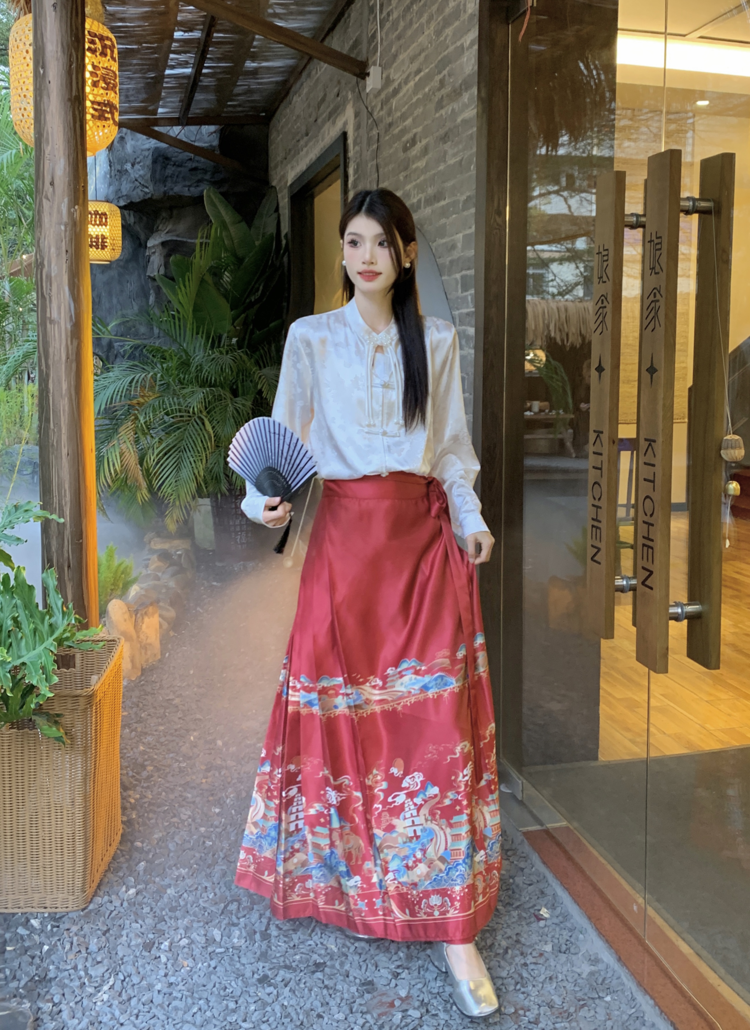 Actual shot of Silk Road Dunhuang imitation makeup flower woven gold Hanfu horse face skirt suit 2024 new spring style