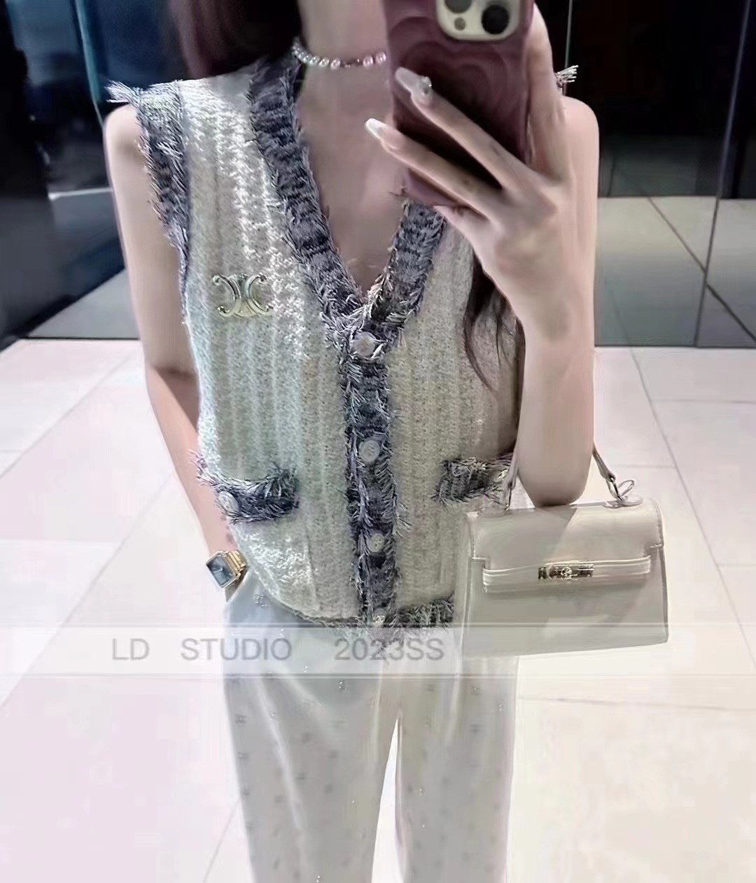 Knitted small fragrant style vest jacket 2024 early autumn new style women's high-end loose versatile cardigan sweater tassels Korea