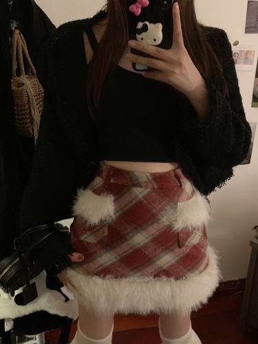 Real shot of red retro plaid woolen stitching fur skirt hot girl high waist A-line hip skirt