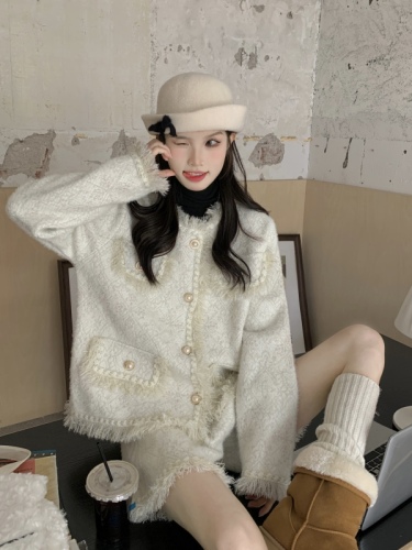 Actual shot of spring and autumn high-end temperament socialite small fragrance suit mink velvet top jacket + pants