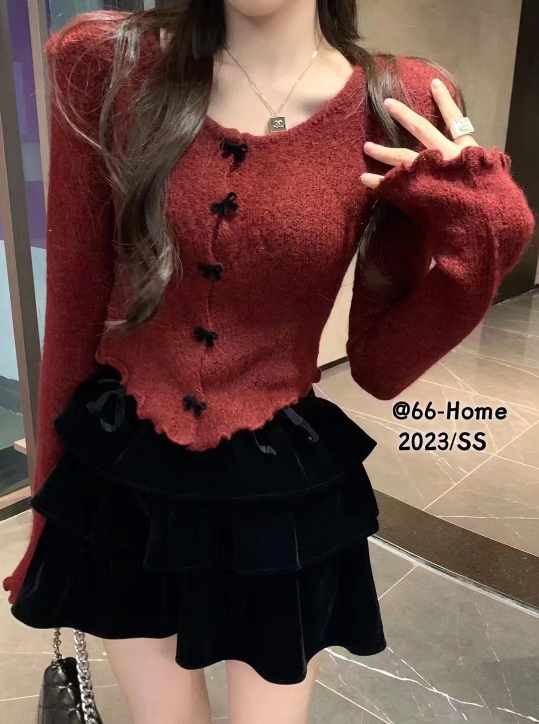 Christmas wear red knitted cardigan for women in autumn and winter, high-end French pinch waist, chic and beautiful little top