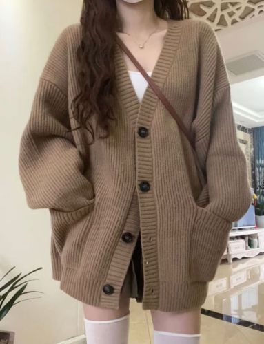 Korean version wears a small fragrant style knitted sweater women's autumn new style loose lazy v-neck cardigan jacket trendy