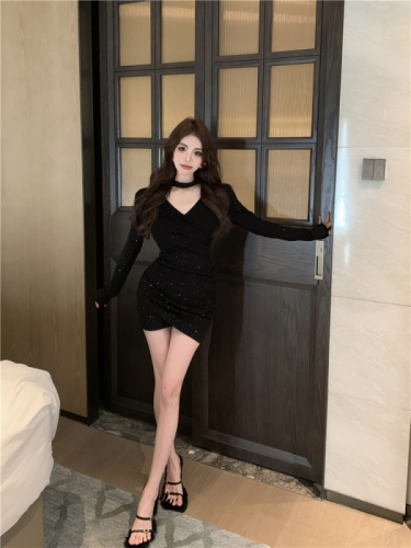 Real shot!  Early spring pure lust style hottie off-the-shoulder dress feminine waist irregular short skirt