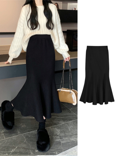 Black high-waisted skirt for women, spring, autumn and winter, French slimming design, small fishtail skirt, hip-hugging skirt