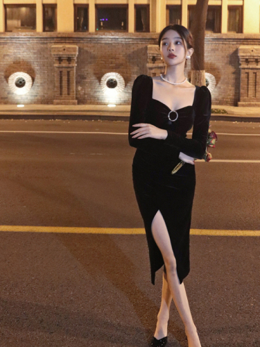 French retro dress for women autumn and winter square neck waist slit skirt Hepburn temperament black velvet birthday dress skirt