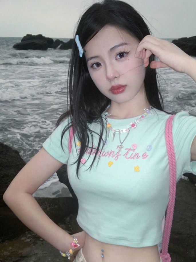 已出貨  韓系多巴胺短袖t恤女夏季新款短款修身顯瘦上衣女