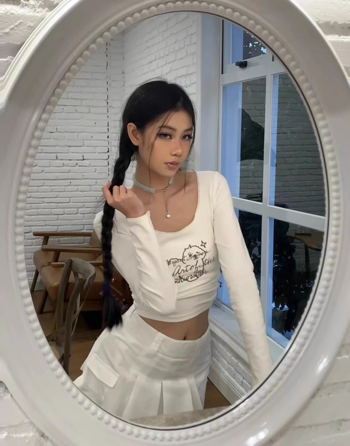 Already shipped French retro gentle style lace edge long-sleeved slim slim T-shirt high-end top for women