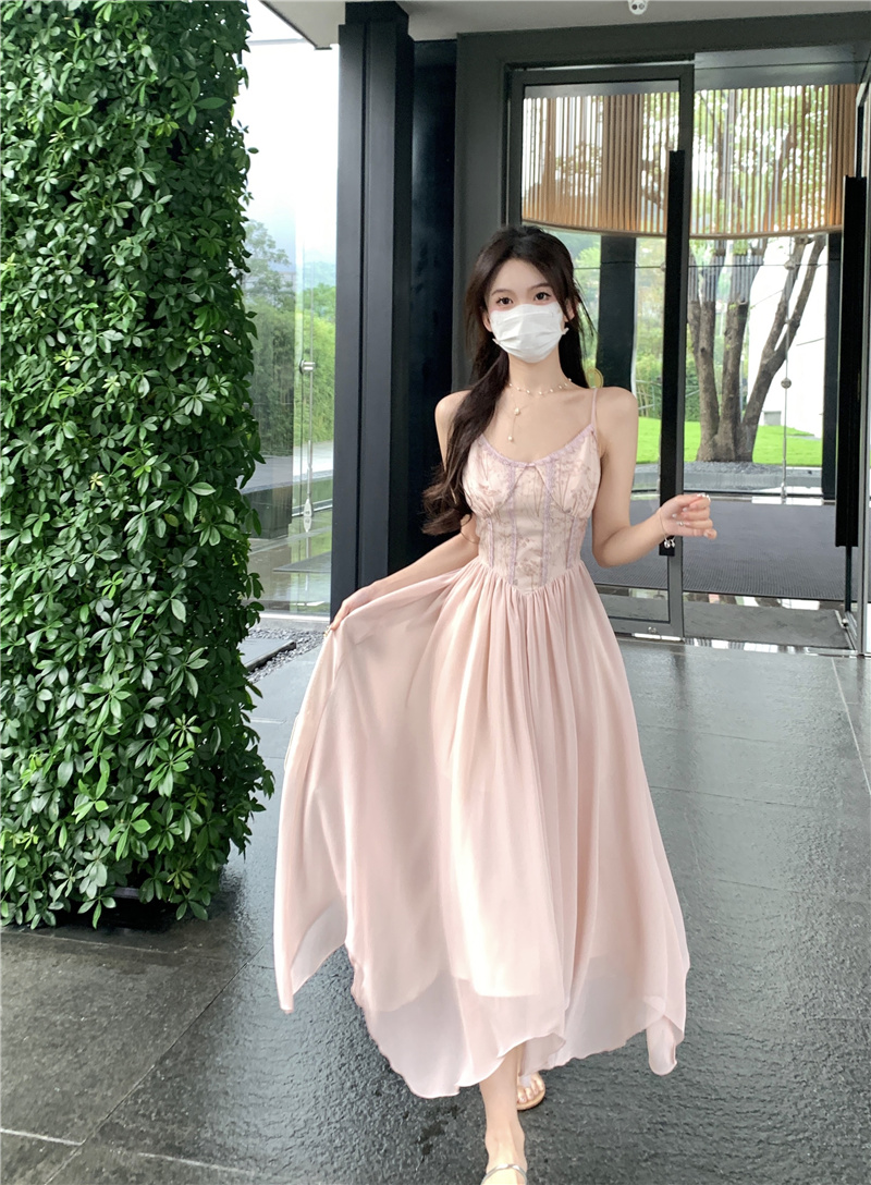 Real shot of French ballet skirt, new suspender skirt, women's high-end and temperament holiday suspender dress