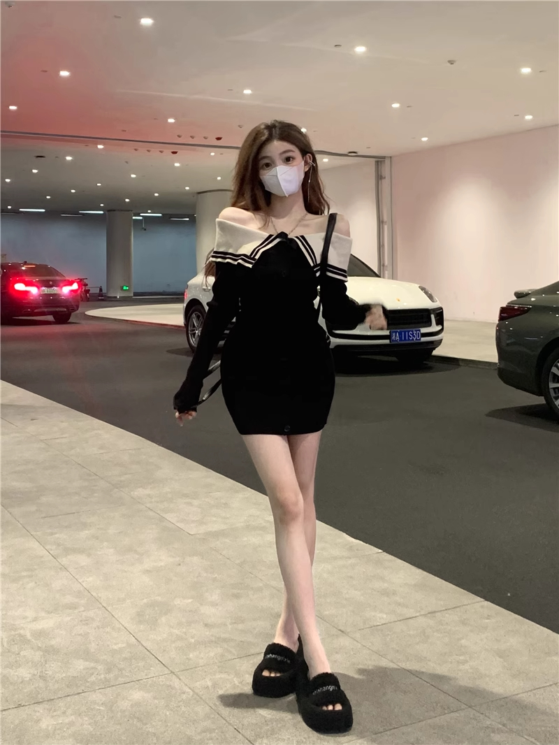 已出貨 一字肩長袖連衣裙女裝新款高級感純欲辣妹修身包臀短裙子