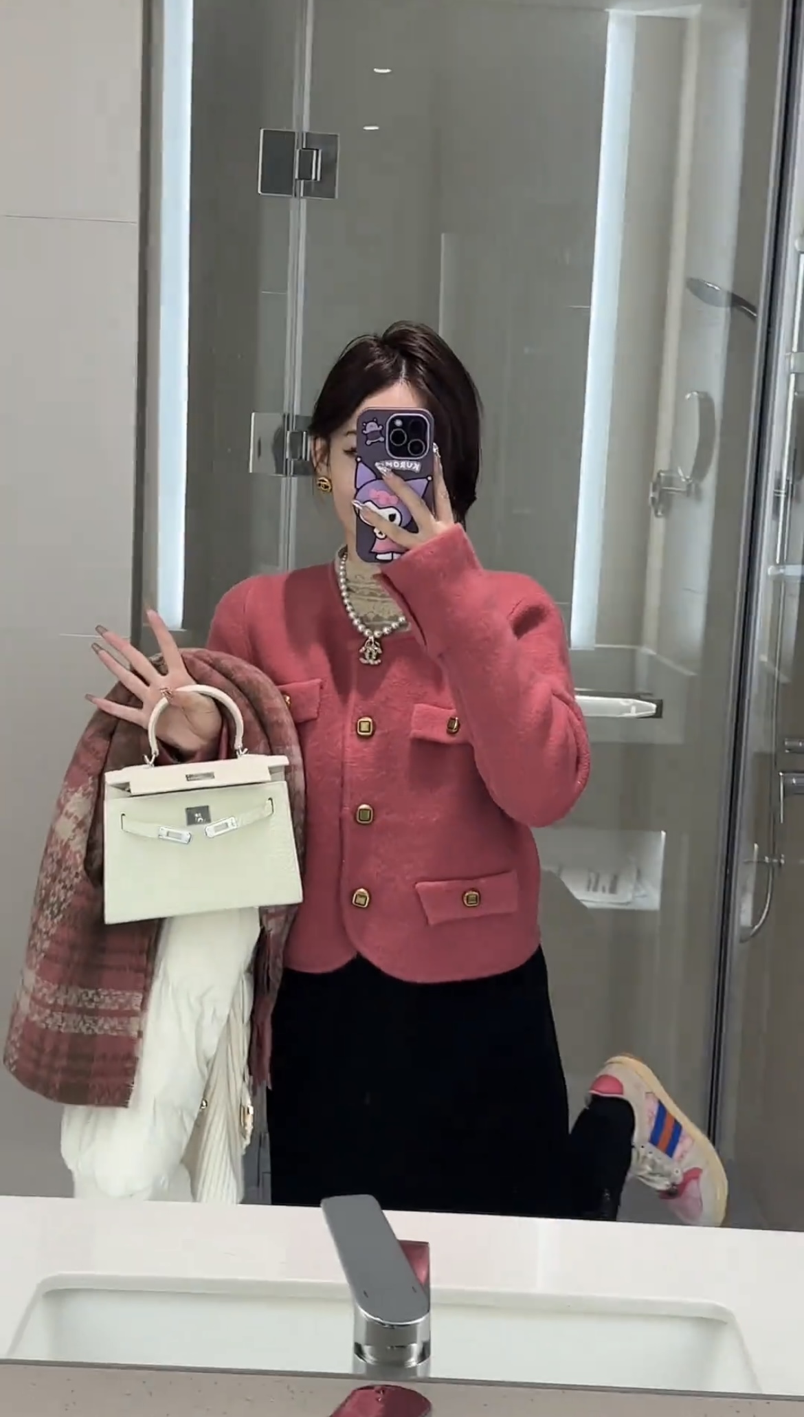 French style tea-flavored exquisite and beautiful top 2024 early spring niche temperament small fragrance short sweater jacket for women
