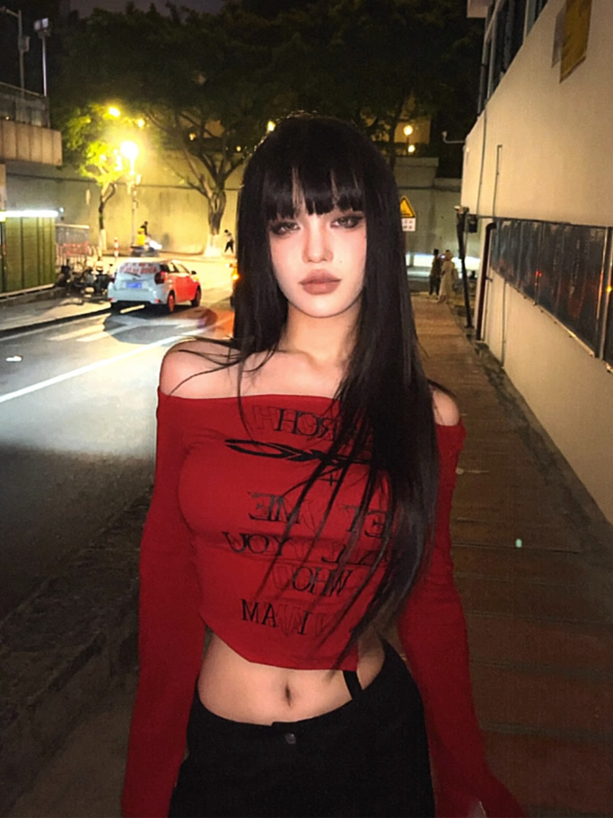 已出貨 美式y2k辣妹斜肩綁帶長袖上衣女紅色純欲性感露肩短款t恤