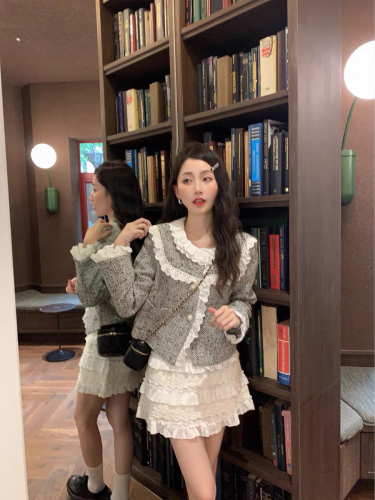RIKAROOM temperament lace pearl small fragrant daughter's coat women's short spring style
