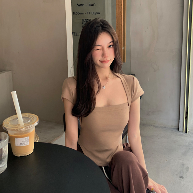 已出貨 法式溫柔風新款純色修身短款辣妹純欲風大方領短袖t恤女