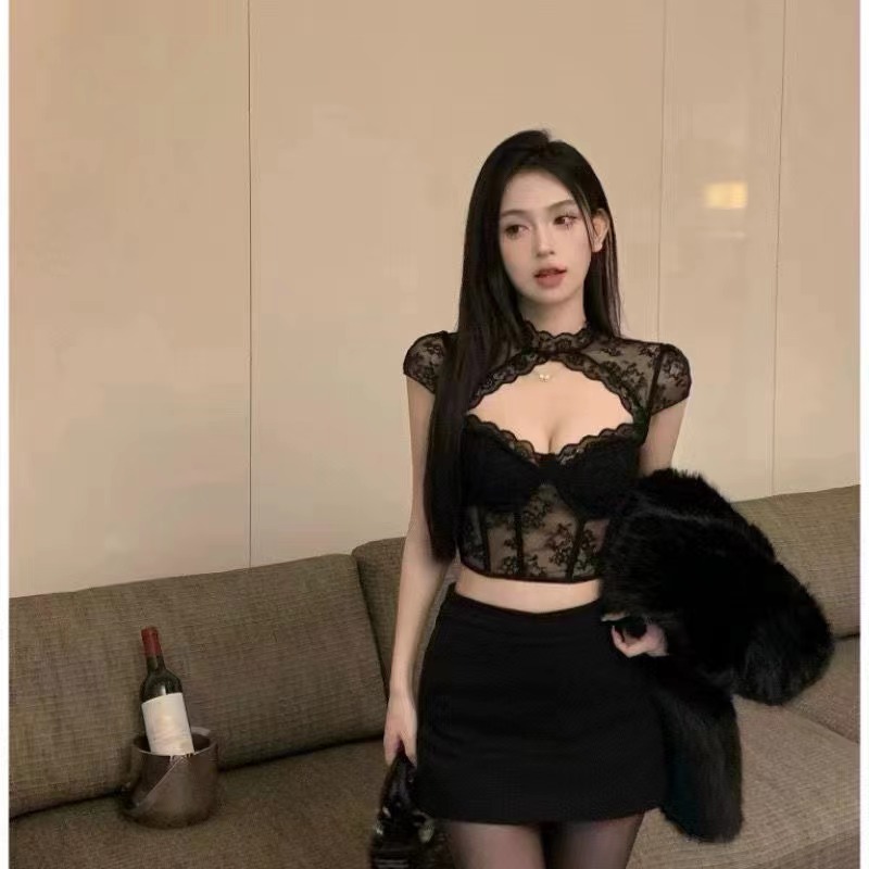 純欲性感掛脖蕾絲打底衫女內搭秋冬高級感法式蕾絲胸衣