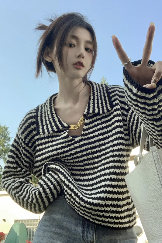 已出貨 法式赫本風娃娃領女鏈條設計感寬鬆慵懶風條紋針織衫上衣