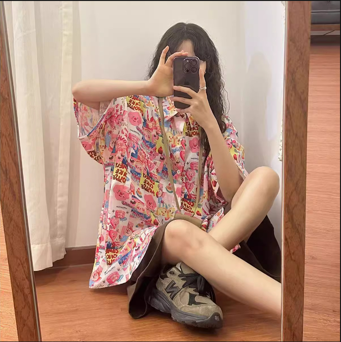 夏季新款寬鬆卡通趣味滿印粉色短袖襯衫女設計感小眾減齡防嗮襯衣
