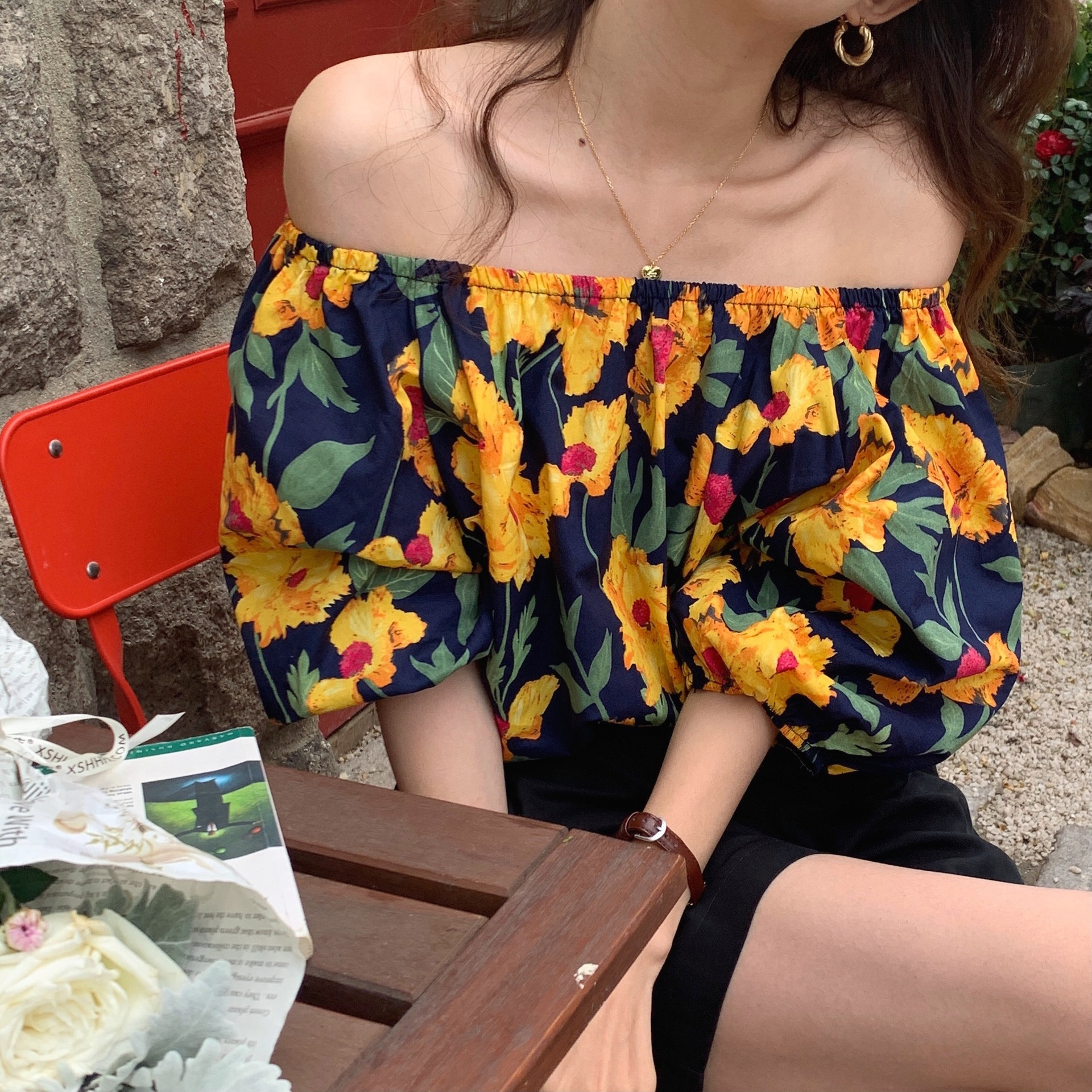 歐美韓國ins夏季新款泡泡袖露肩花色短袖碎花一字領上衣女襯衫印