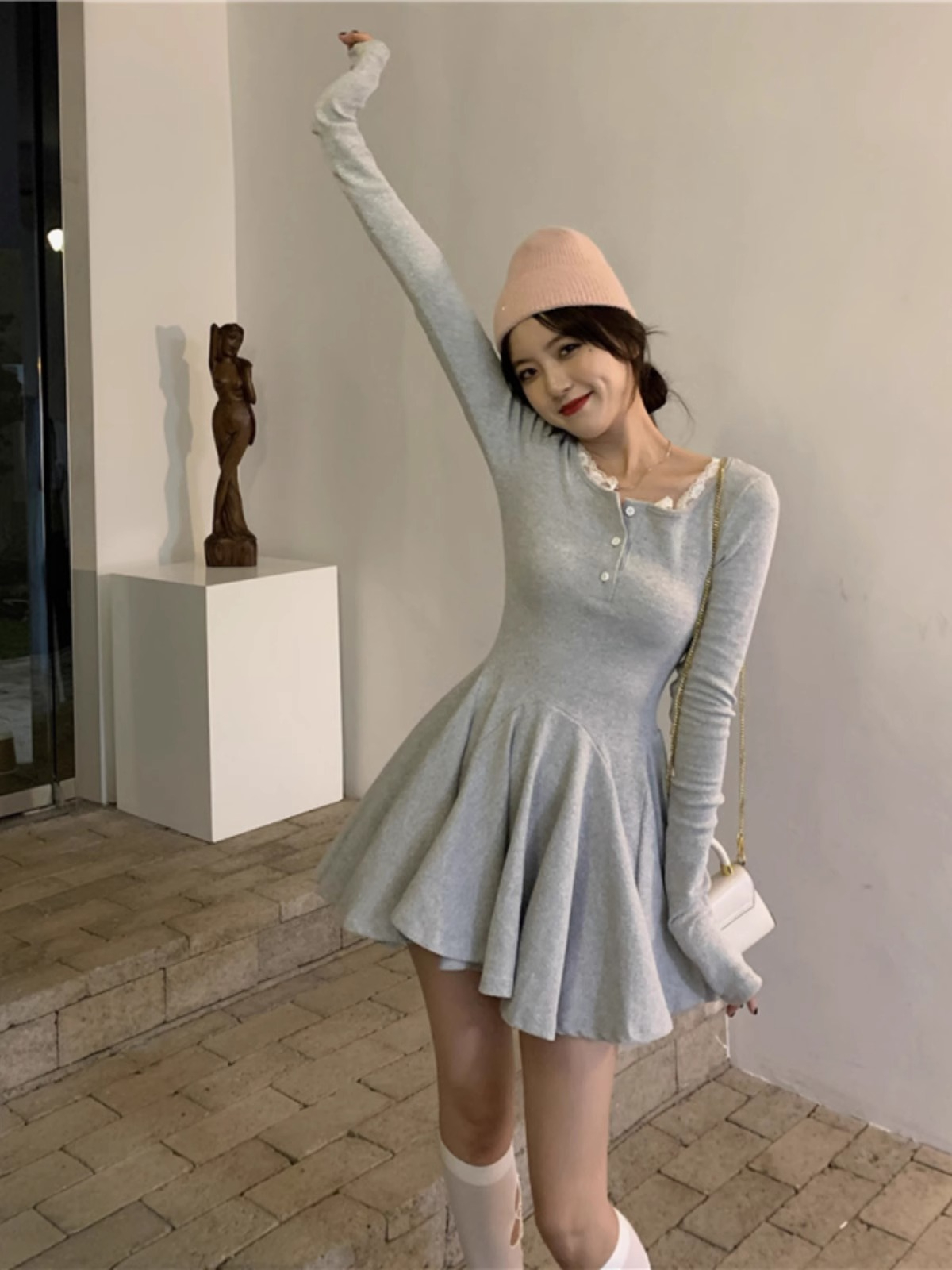 設計感小眾黑色修身長袖連衣裙女春季小個子a字短裙收腰顯瘦裙子