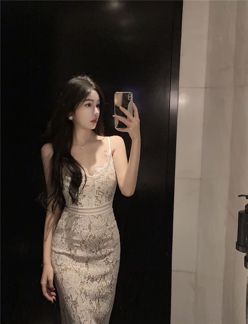 實拍宮廷睫毛蕾絲花邊V領修身吊帶連衣裙夏季性感辣妹收腰包臀裙