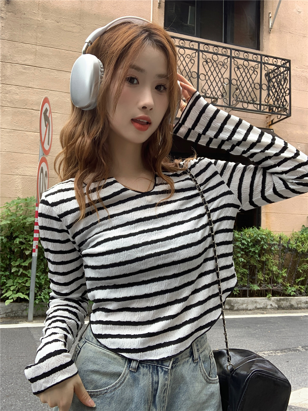 實拍 早春新款設計感V領條紋撞色長袖T恤女打底衫內搭上衣