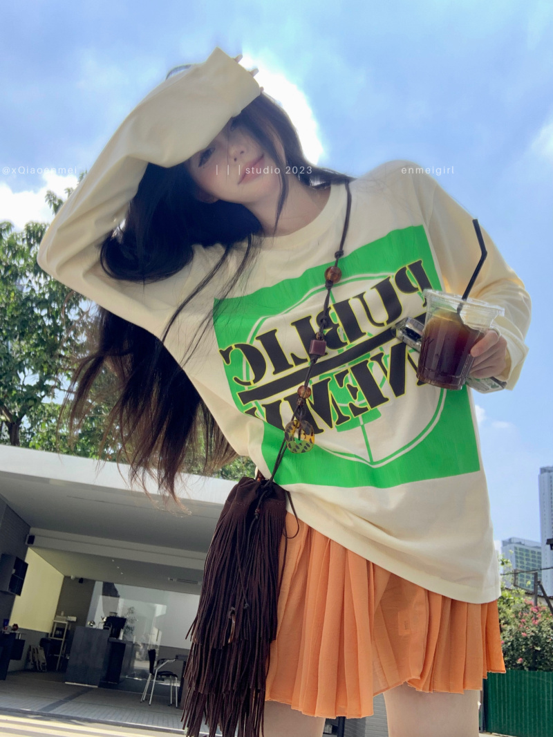 實拍~美式橄欖球字母磨毛長袖T恤女舒適百搭上衣