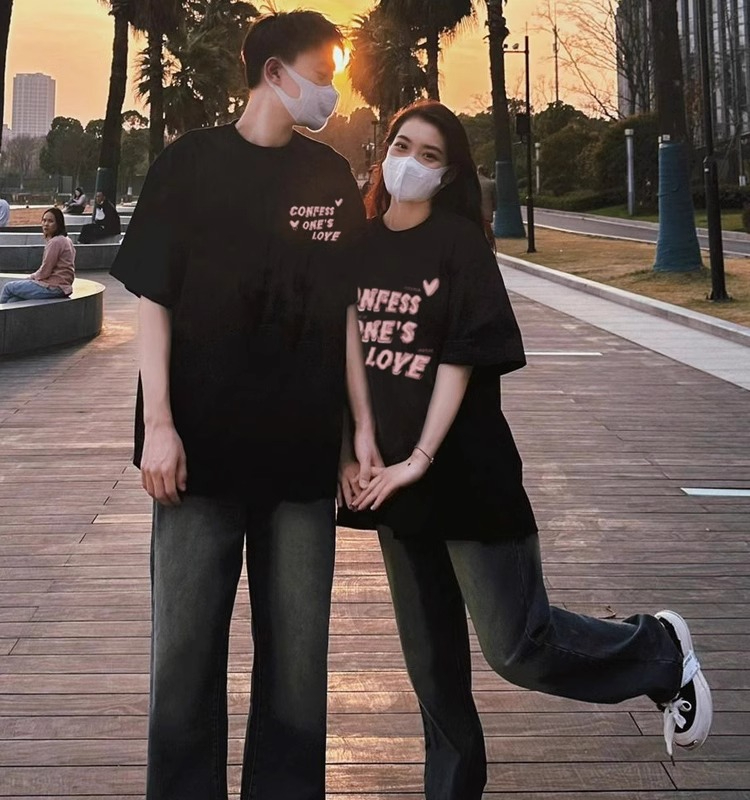 很仙的情侶裝夏季短袖T恤2024新款一男一女高級感小眾設計感衣服