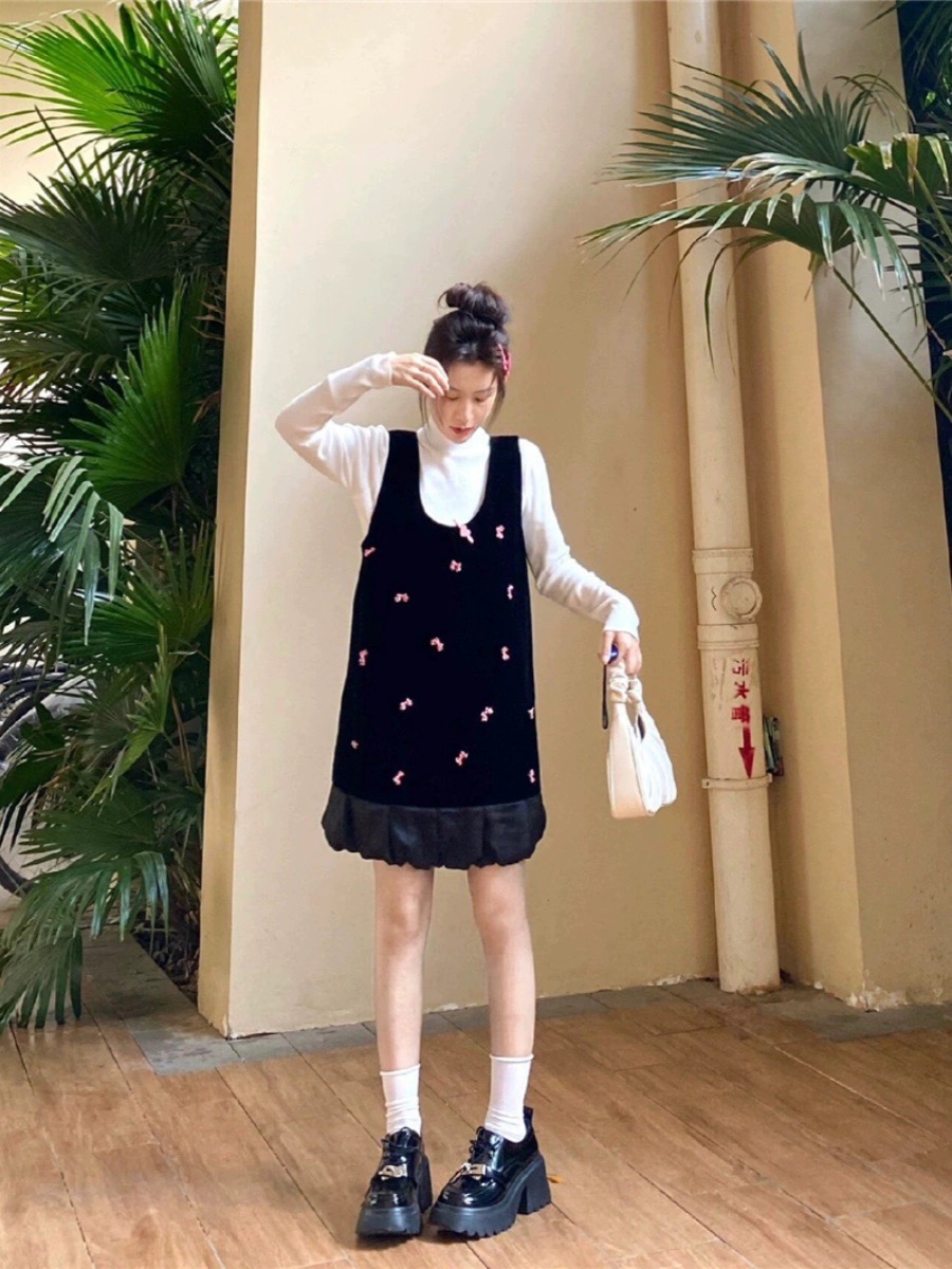 法式蝴蝶結連衣裙女春秋2024新款甜美減齡荷葉邊小個子疊穿背帶裙