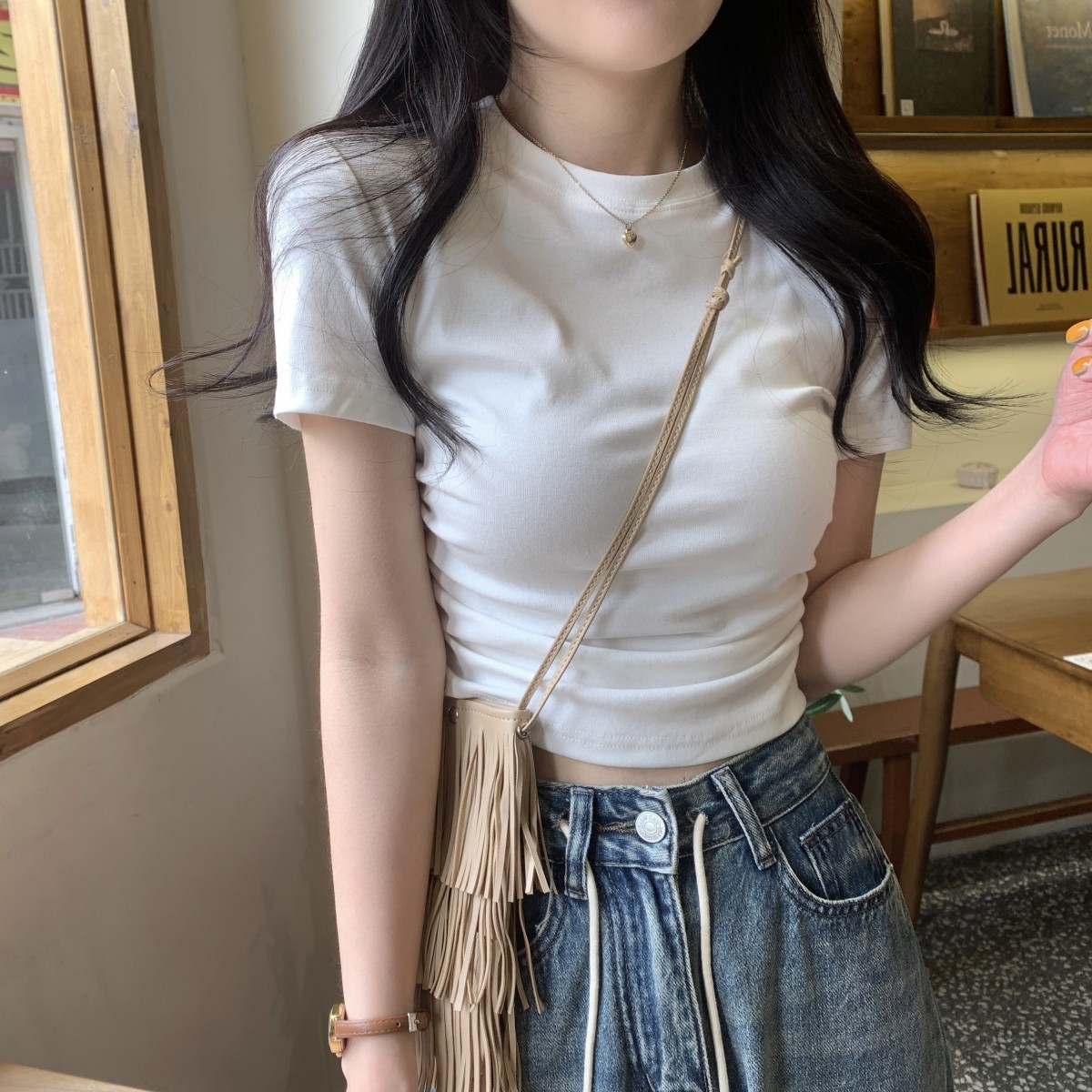 Actual shot of spring Korean style slim-fitting short pleated design round neck short-sleeved T-shirt women's top