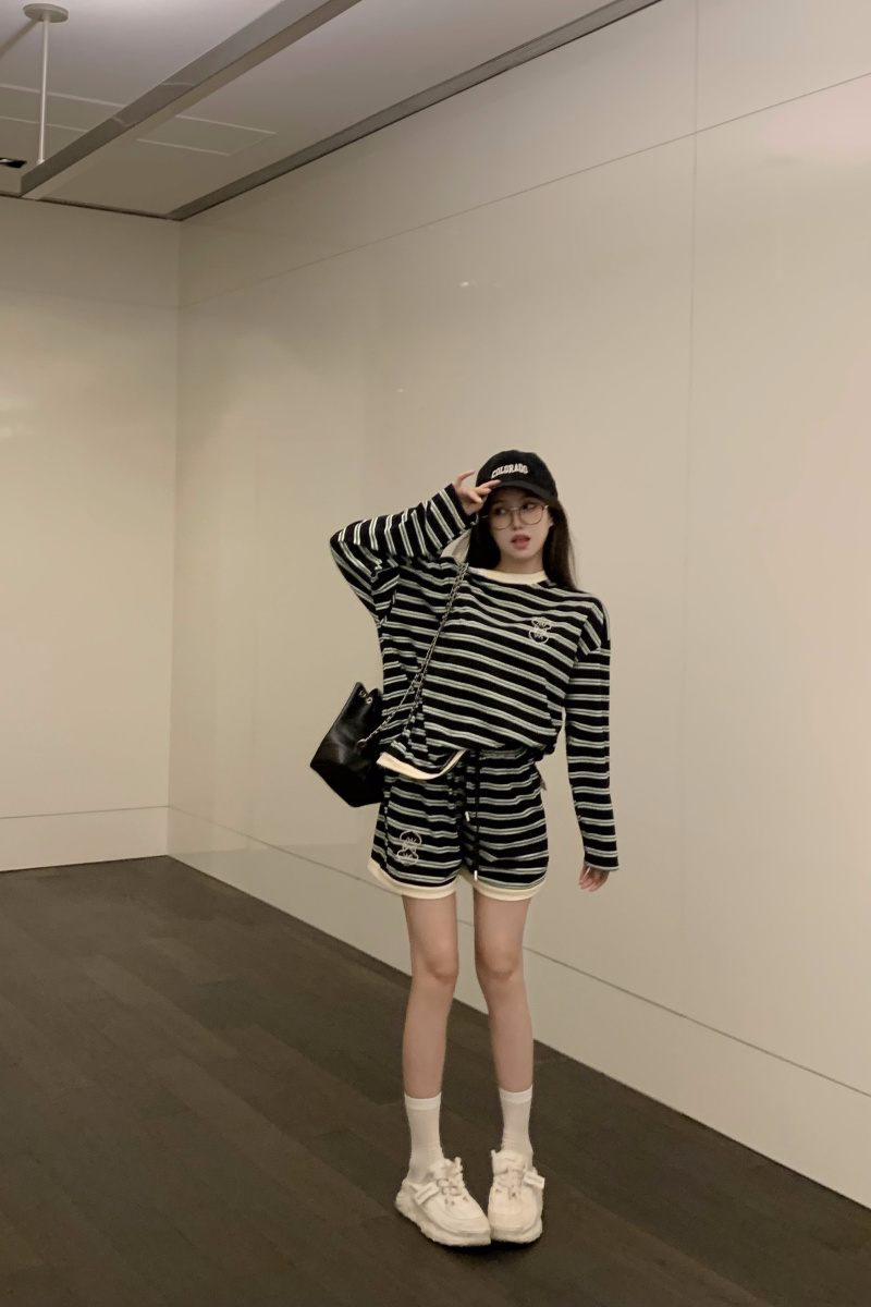 實拍 韓版無拘束條紋套裝慵懶風輕薄圓領上衣+短褲休閒兩件套
