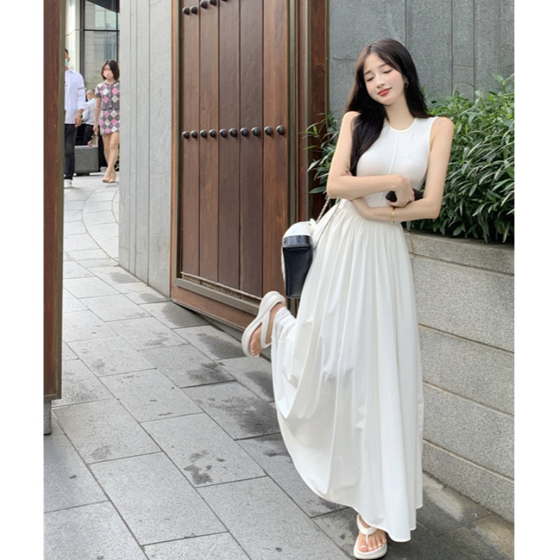 夏裝女2024年新款茶歇法式設計感白色無袖背心連衣裙御姐裙長裙