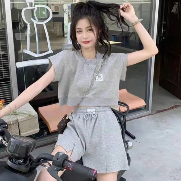 時尚休閒甜辣風酷鹽系少女穿搭兩件套裝女夏季短款矮小個子運動服