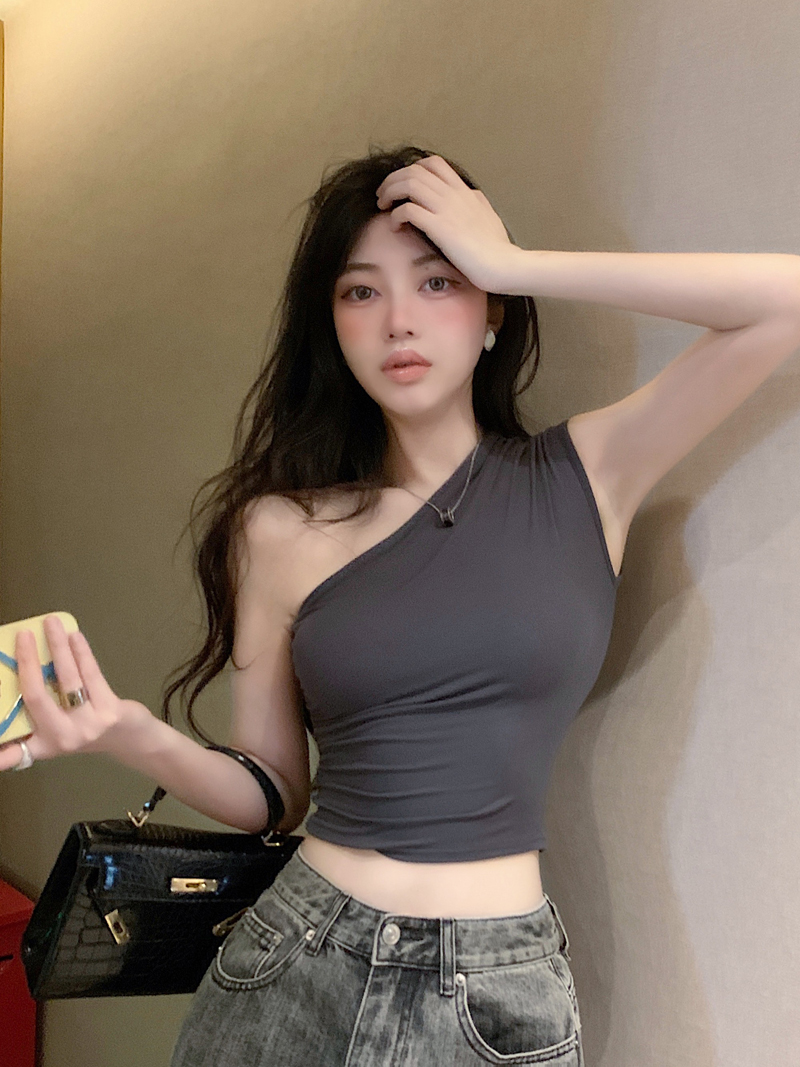實拍 歐美純欲性感辣妹風顯胸單肩無袖背心修身露臍上衣