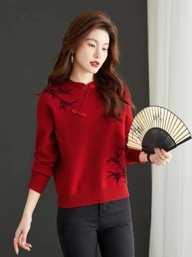 Stand collar plate button Chinese style sweater women's autumn and winter 2024 new retro short top Chinese style knitted bottoming shirt