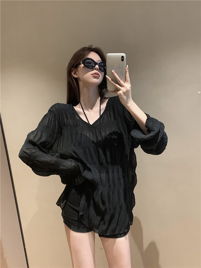 實拍  設計感薄款褶皺V領防曬休閒時尚仙女喇叭袖