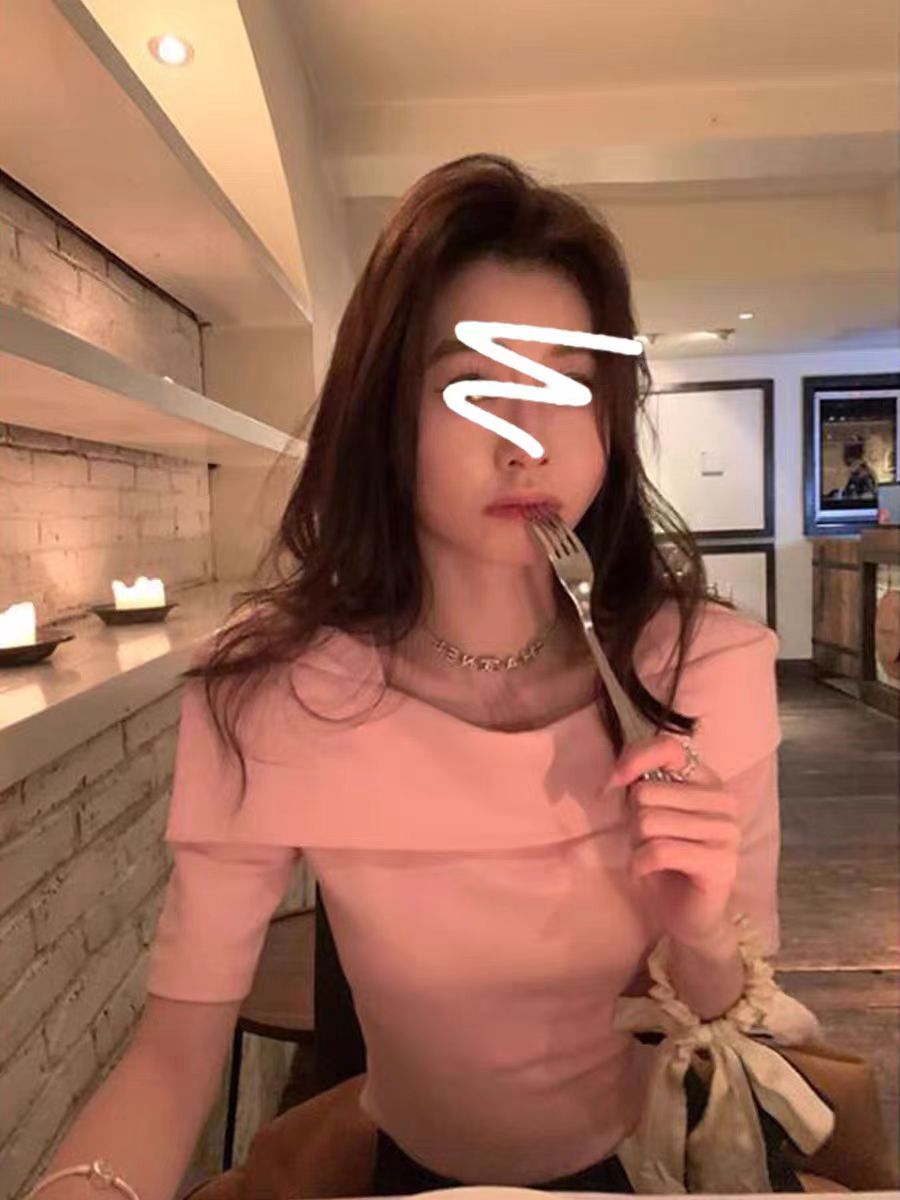 Miss 純欲風一字肩針織短袖T恤女修身顯瘦短款上衣設計感小眾夏季