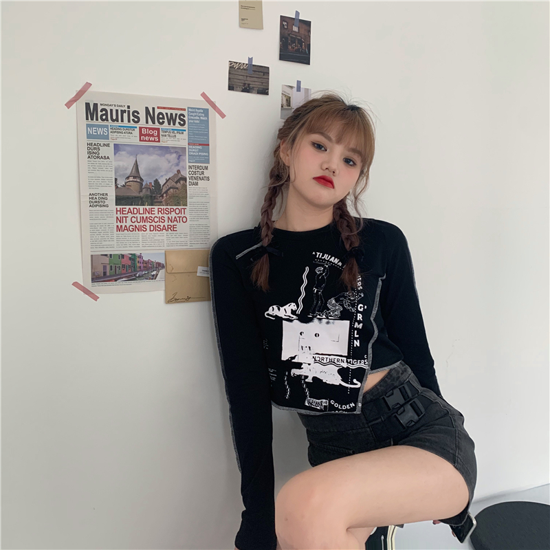 實拍  設計感百搭朋克不規則印花短款T恤女