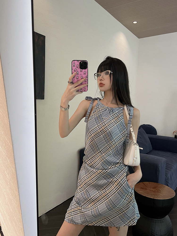 實拍 掛脖藍色格紋連衣裙收腰修身短裙女