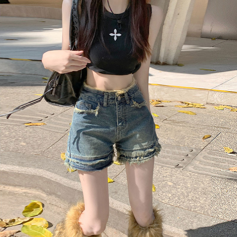 Raw edge wide-leg hot pants for women, ins-style hot pants, niche thin summer wear, a-line retro shorts, internet celebrity jeans for women