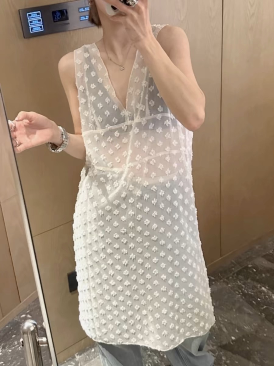 2024早春季時尚新款復古波點V領薄透背心連衣裙女疊穿個性女裙夏