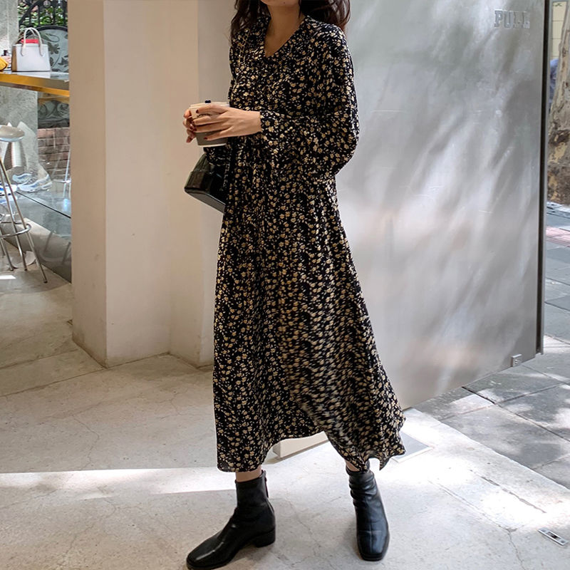 泫雅風碎花裙子女春秋韓版新款內搭打底連衣裙氣質收腰過膝中長裙