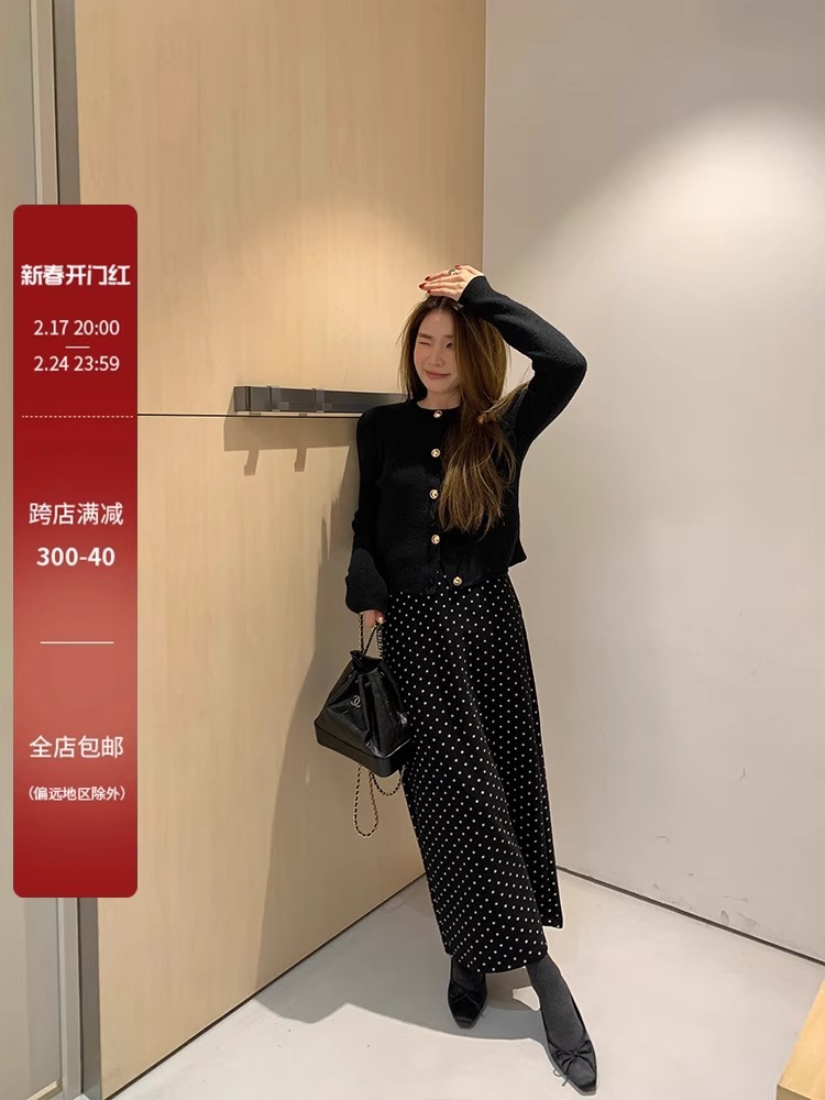 籬笆啦 解鎖優雅公式 小香風金扣針織開衫上衣女半身裙套裝兩件套