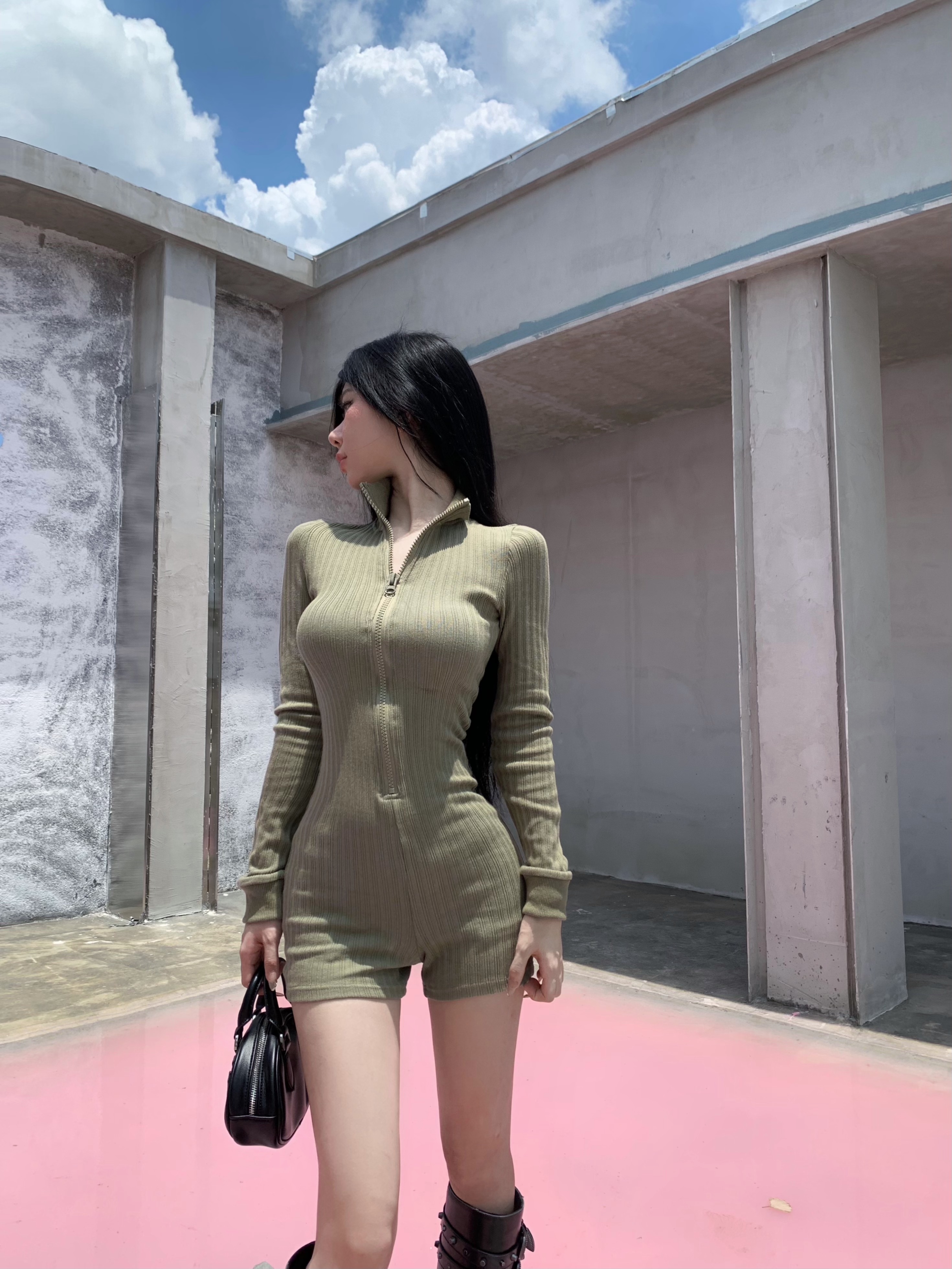 European and American hot girl style zipper slim long-sleeved jumpsuit for women solid color stand-up collar slimming jumpsuit